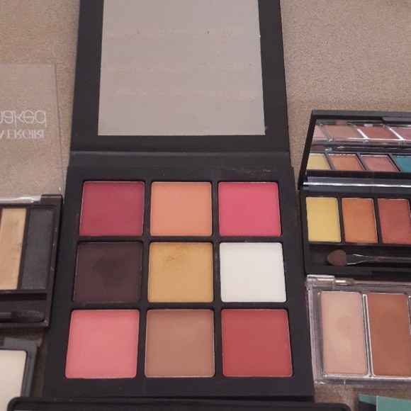 Eyeshadow - Picture 5 of 5